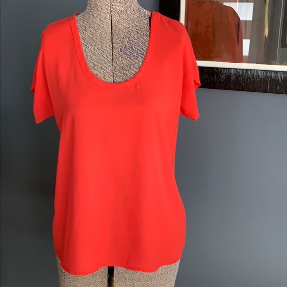 Soprano bright red-orange top, XS